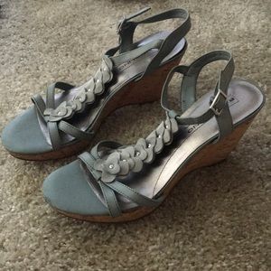 BANDOLINO • Floral Wedges